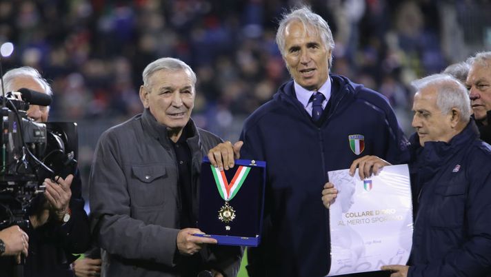 Gigi Riva, la statua del campione danneggiata a martellate a Mandas - immagine 1