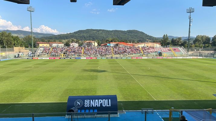 Ritiri Napoli, niente amichevoli internazionali: si pensa a tournée di fine stagione Ritiri Napoli, niente amichevoli internazionali: si pensa a tournée di fine stagione - immagine 1