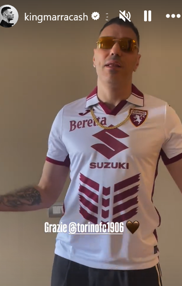 Torino, Marracash con la maglia granata dopo il concerto- immagine 2