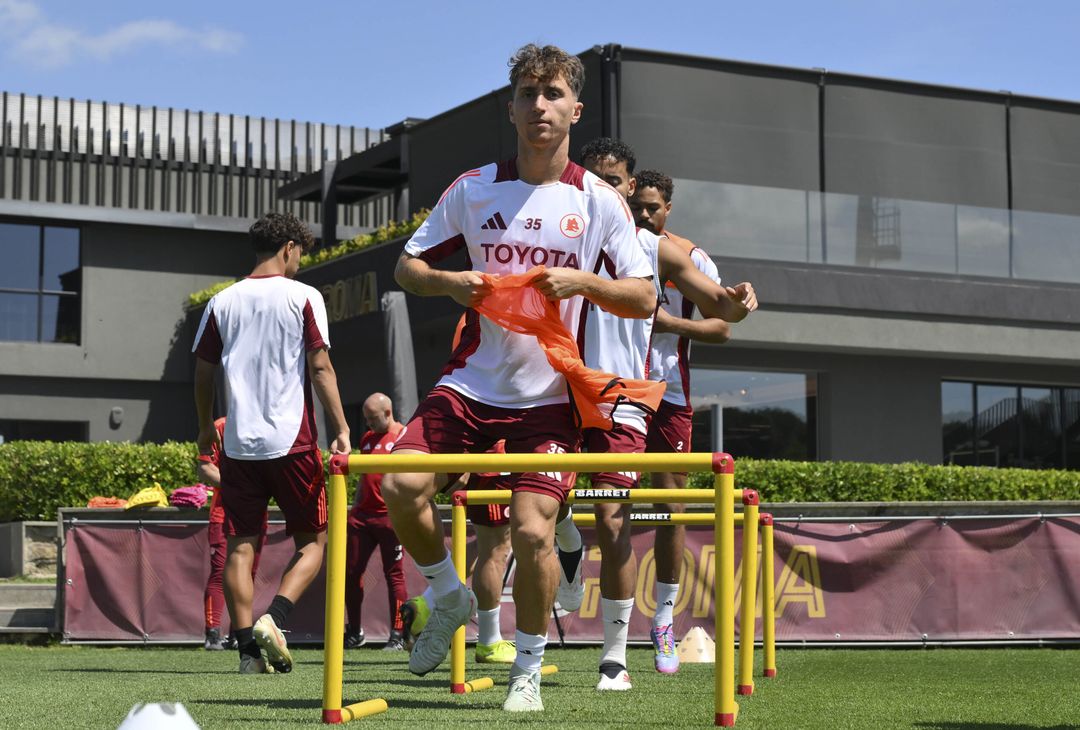 Trigoria, la ripresa degli allenamenti in vista del Torino – FOTO GALLERY - immagine 19