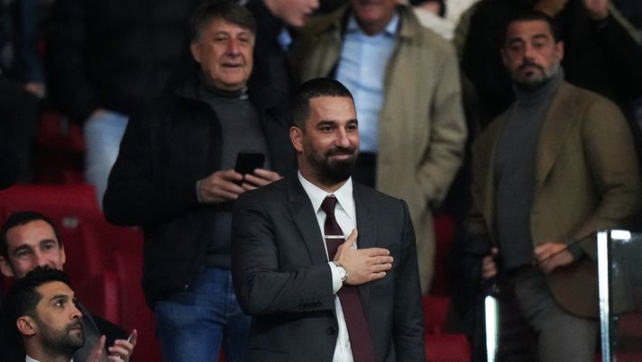 Le follie di Arda Turan: vandalizzata la villa da 18 milioni di euro in Spagna - immagine 1