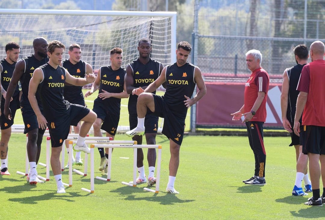 Roma, rifinitura prima della partenza per Cagliari – FOTO GALLERY - immagine 33