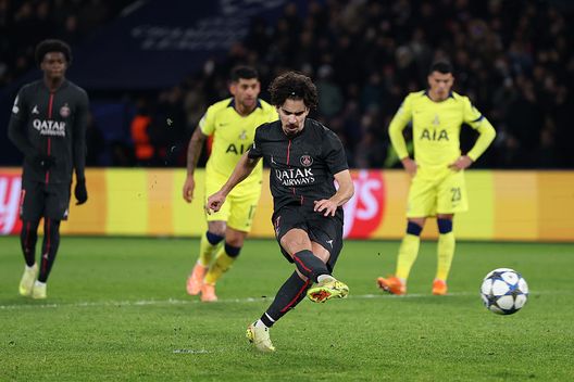 Frank elogia Vitinha: “Miglior centrocampista al mondo, sarà il prossimo Pallone d’Oro”- immagine 2