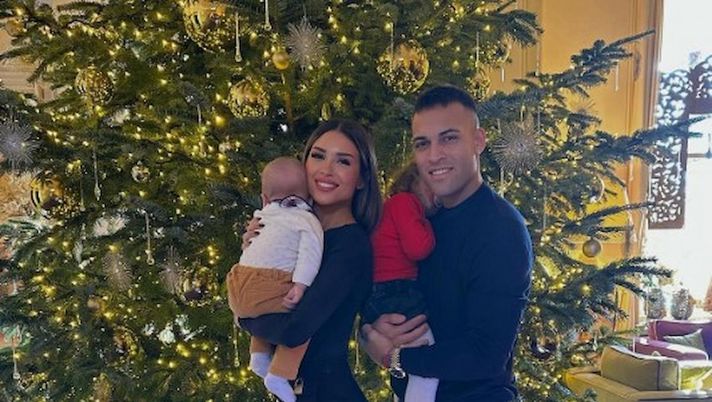 Lautaro e gli auguri di Natale: “Il primo in quattro con i miei amori” - immagine 1
