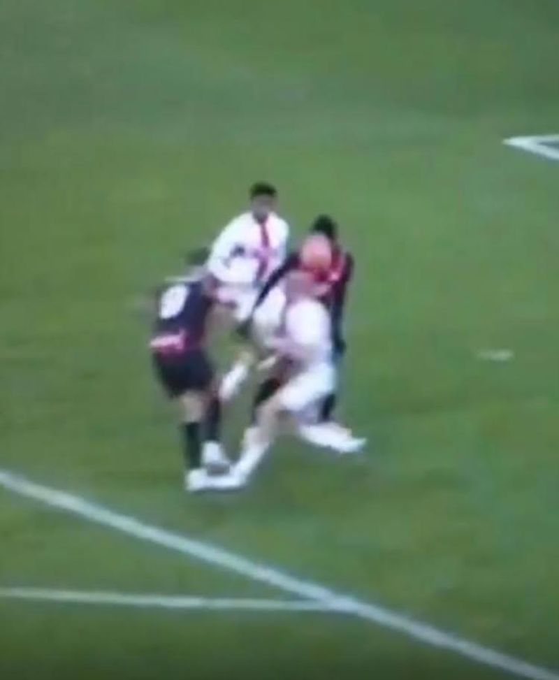 lo-step-on-foot-a-intermittenza-vedi-milan-genoa