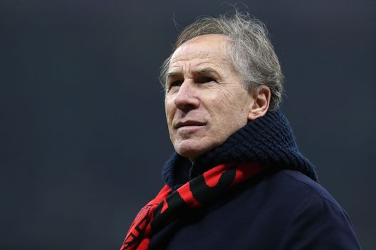 (Photo by Marco Luzzani/Getty Images) Franco Baresi salute