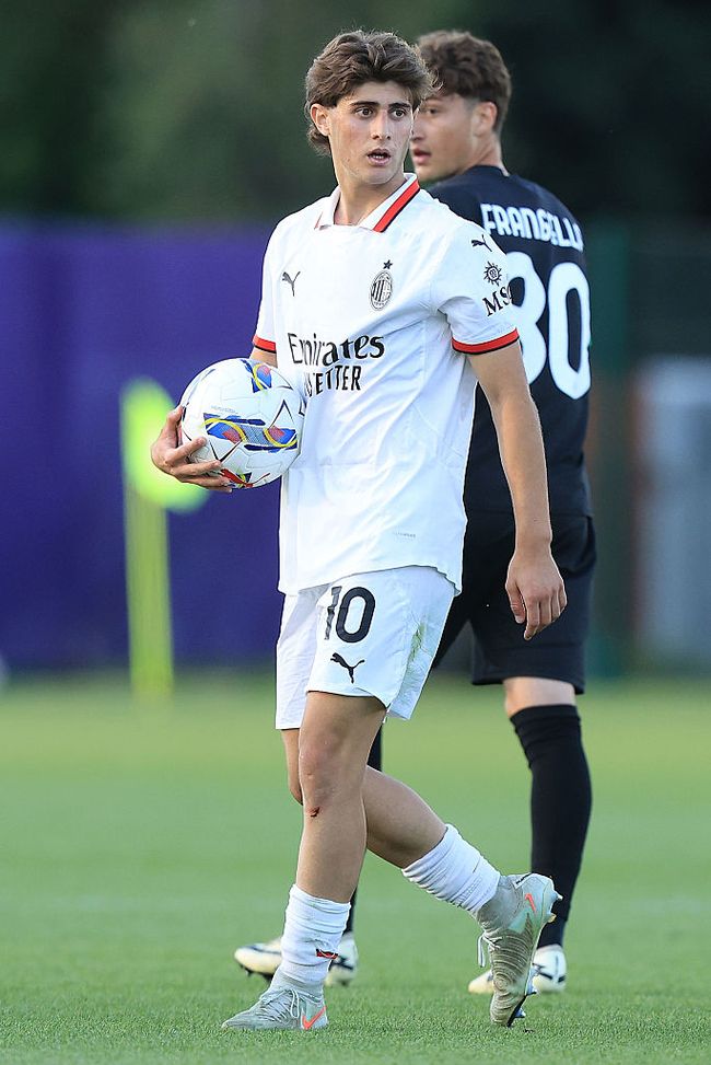 Il Milan cede Liberali a titolo definitivo: nuova avventura in Serie B al Catanzaro- immagine 3