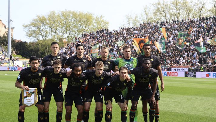 VENICE, ITALY - APRIL 12: Players of Venezia pose for photo prior the Serie A match between Venezia and Monza at Stadio Pier Luigi Penzo on April 12, 2025 in Venice, Italy. (Photo by Maurizio Lagana/Getty Images) Venezia 2024/25