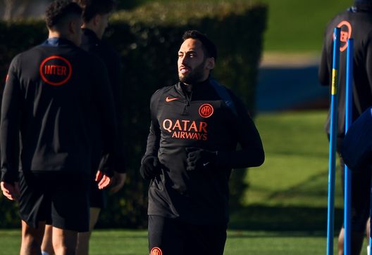 Getty Images Calhanoglu, il rilancio è l’operazione meglio riuscita di Chivu. Col Liverpool doppio compito- immagine 3