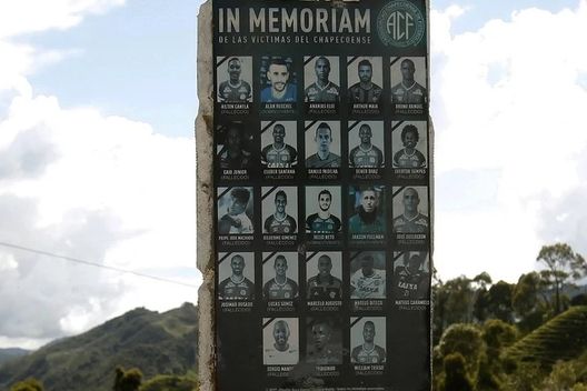 Chapecoense, ecco la terza maglia: si ispira alla Copa Sudamericana 2016- immagine 4