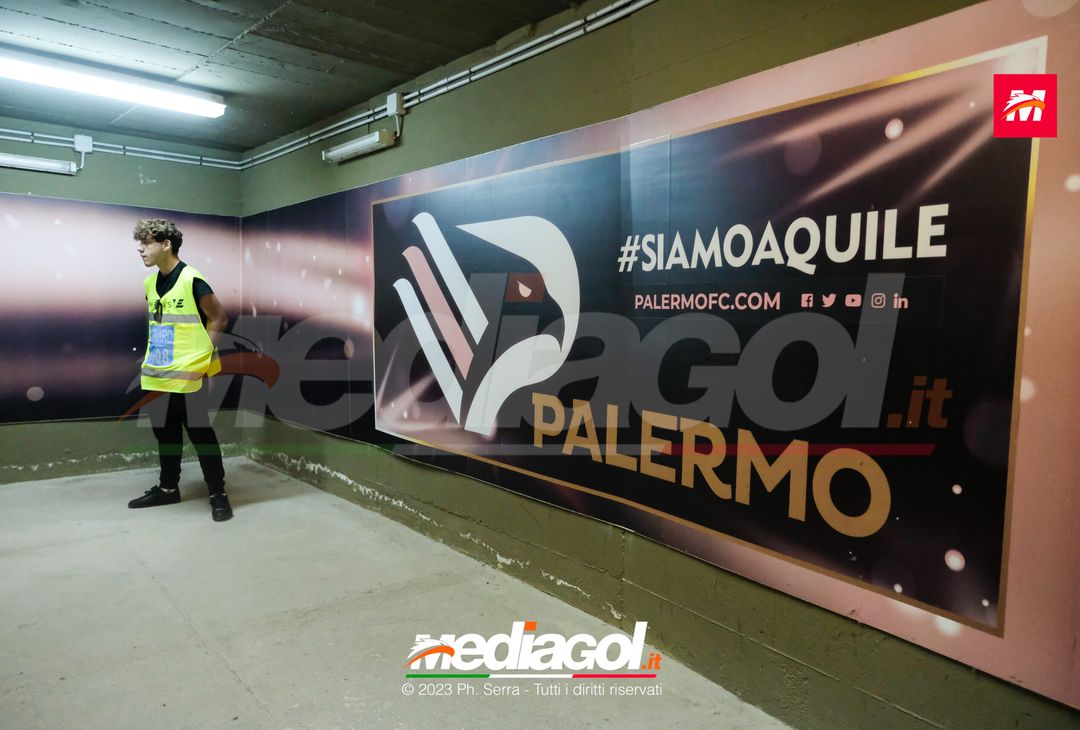 FOTO PALERMO, i tifosi rosanero in tour allo stadio ‘Renzo Barbera’ (GALLERY) - immagine 14