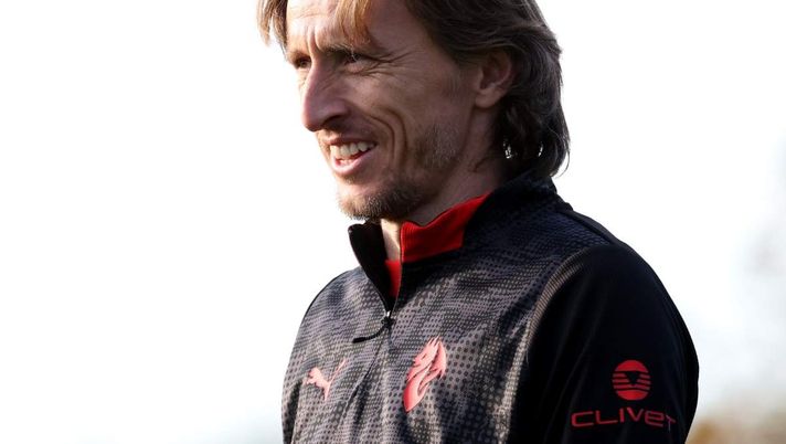Luka Modric (centrocampista AC Milan) | AC Milan News (Foto Getty Images) Modric carica: 'Stiamo facendo un buon lavoro. L'obiettivo è non fermarsi'