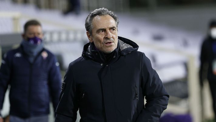 FLORENCE, ITALY - JANUARY 10: Cesare Prandelli manager of ACF Fiorentina looks on during the Serie A match between ACF Fiorentina and Cagliari Calcio at Stadio Artemio Franchi on January 10, 2021 in Florence, Italy. (Photo by Gabriele Maltinti/Getty Images) Prandelli: “Critiche Spalletti? Schiera i migliori! Con la Croazia servirà una cosa” - immagine 1