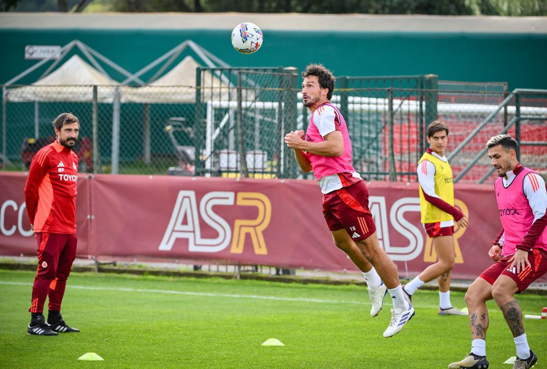 Trigoria, la rifinitura alla vigilia della gara con la Fiorentina – FOTO GALLERY - immagine 4