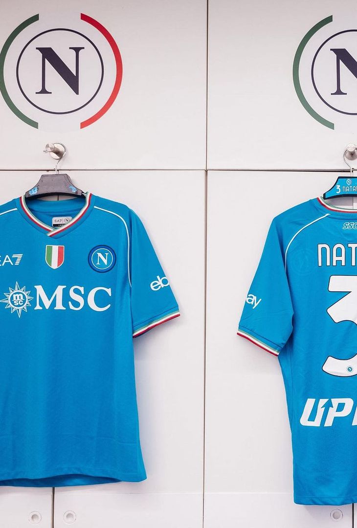 GALLERY Napoli-Verona, tutto pronto nello spogliatoio azzurro: dalle divise al caffè - immagine 3