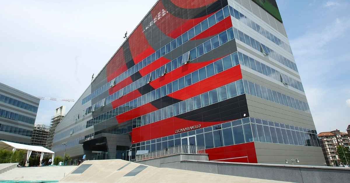 Milan, oggi Assemblea degli Azionisti: terzo bilancio in utile di fila per il club rossonero Milan, oggi Assemblea degli Azionisti: terzo bilancio in utile di fila per il club rossonero