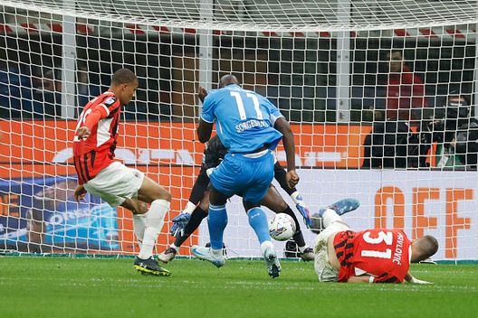 Romelu Lukaku del Napoli segna il suo primo gol durante la partita di calcio di Serie A tra AC Milan e SSC Napoli allo Stadio Meazza di Milano, Italia, il 29 ottobre 2024 ESCLUSIVA – Tiberio Ancora a DDD: lo scudetto a Napoli e la scelta di tornare a Lecce- immagine 2