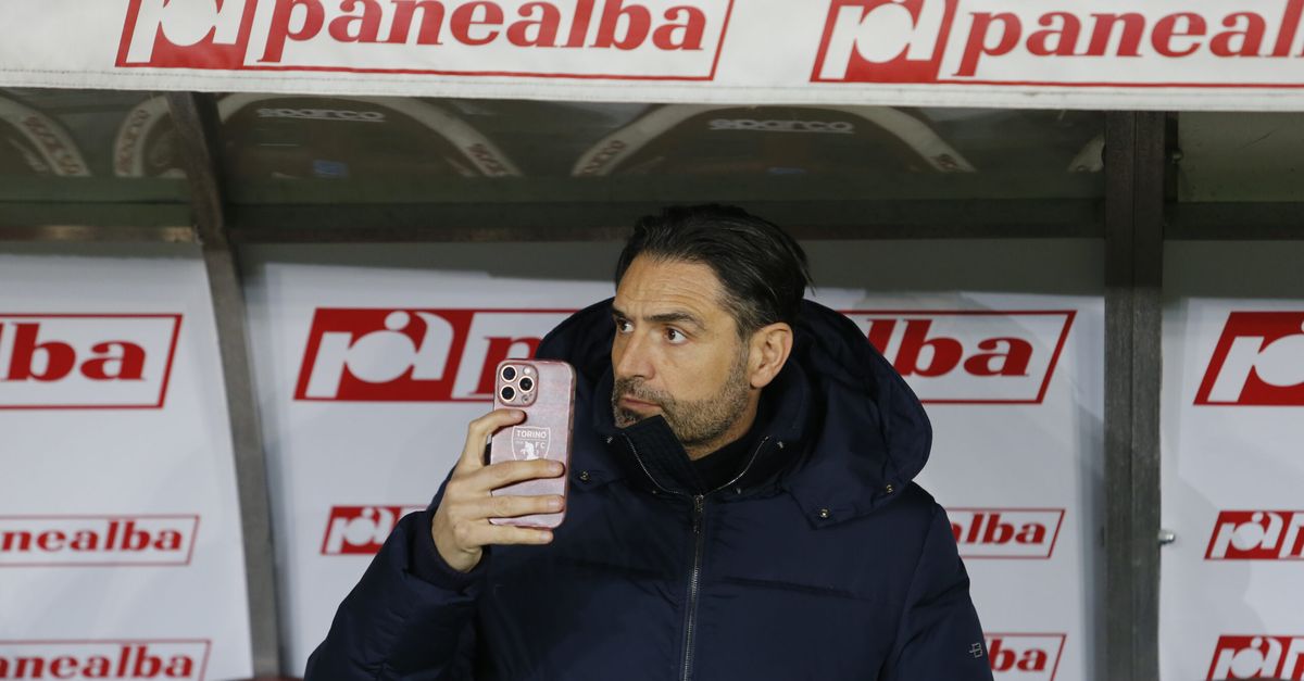 Piazza Castello Protests: Peones Revolution 2.0 & Social Response