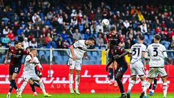 Doppietta di Pinamonti, il Genoa rimonta e pareggia col Bologna. Como-Parma 1-1