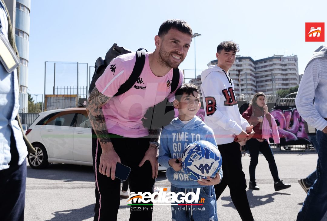 FOTO Cittadella-Palermo, la squadra in partenza dal “Renzo Barbera” (GALLERY) - immagine 9
