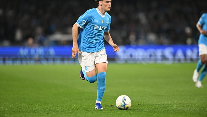 NAPLES, ITALY - APRIL 06: Miguel Gutierrez of SCC Napoli in action during the Serie A match between SSC Napoli and AC Milan at Stadio Diego Armando Maradona on April 06, 2026 in Naples, Italy. (Photo by SSC NAPOLI/SSC NAPOLI via Getty Images) Napoli-Milan, Gutierrez punta allo Scudetto: “Aspettiamo perdano” - immagine 1