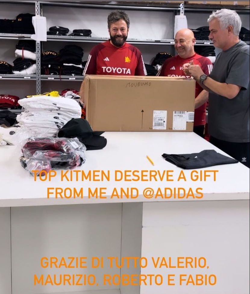Mourinho, regalo speciale per i magazzinieri: “Dono da me e Adidas” – FOTO- immagine 2