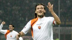 Totti ricorda il cucchiaio con l’Inter, Materazzi: “Prendiamo ancora in giro Júlio…”
