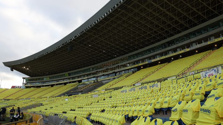 LAS PALMAS, SPAIN - FEBRUARY 22: General view inside the stadium prior to the LaLiga match between UD Las Palmas and FC Barcelona at Estadio Gran Canaria on February 22, 2025 in Las Palmas, Spain. (Photo by Florencia Tan Jun/Getty Images) Las Palmas-Real Sociedad B: dove vederla in diretta TV e in streaming LIVE - immagine 1