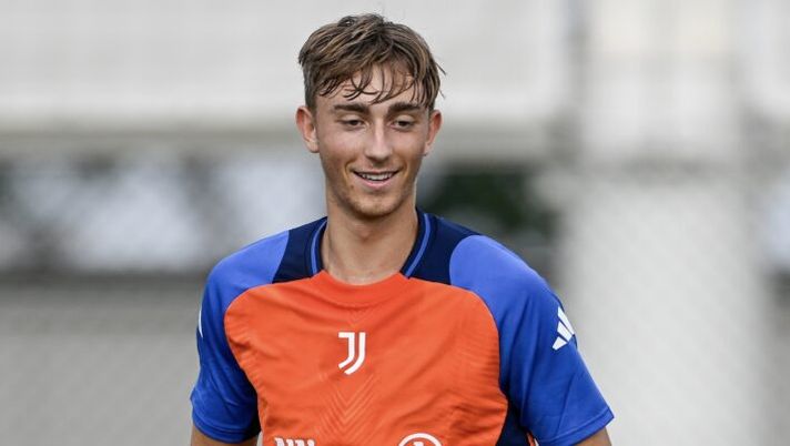 TURIN, ITALY - JULY 10: Dean Huijsen of Juventus during a training session at JTC on July 10, 2024 in Turin, Italy. (Photo by Daniele Badolato - Juventus FC/Juventus FC via Getty Images) INFO SOS – Juve, ecco il club che sfida lo Stoccarda per Huijsen. E Todibo… - immagine 1