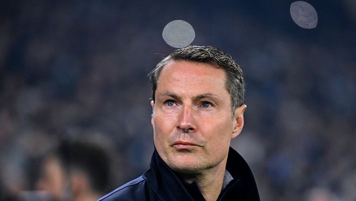 MANCHESTER, ENGLAND - NOVEMBER 26: Brian Priske, Head Coach of Feyenoord, looks on prior to the UEFA Champions League 2024/25 League Phase MD5 match between Manchester City and Feyenoord at City of Manchester Stadium on November 26, 2024 in Manchester, England. (Photo by Michael Regan/Getty Images)  Priske Gimenez