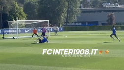 VIDEO FCIN1908 / Inter, altissima intensità ad Appiano: che tackle di Bastoni su Thuram!