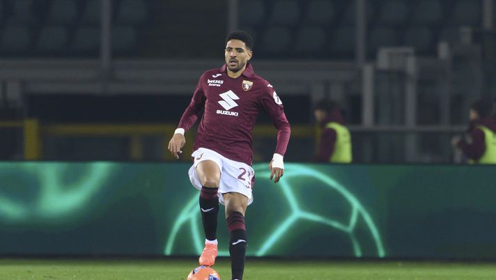 TURIN, ITALY - DECEMBER 8: Saul Coco of Torino FC in action during the Serie A match between Torino FC and AC Milan at Stadio Olimpico di Torino on December 8, 2025 in Turin, Italy. (Photo by Stefano Guidi - Torino FC/Torino FC 1906 via Getty Images) Torino, Coco e Masina in Coppa d’Africa: Baroni li avrà con la Cremonese - immagine 1
