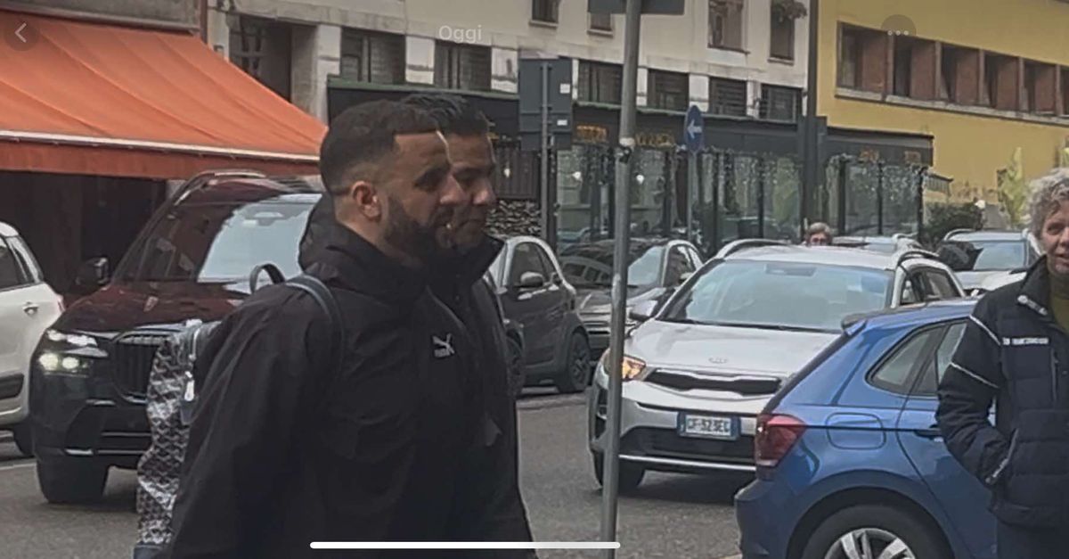 Milan, l’arrivo di Kyle Walker all’Hotel Melià | PM VIDEO