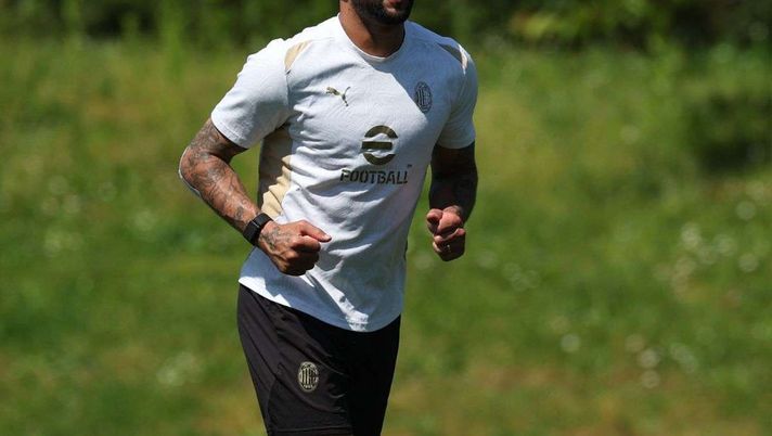 Ex Milan, 50 anni di Beckham. Gli auguri speciali di Walker | VIDEO