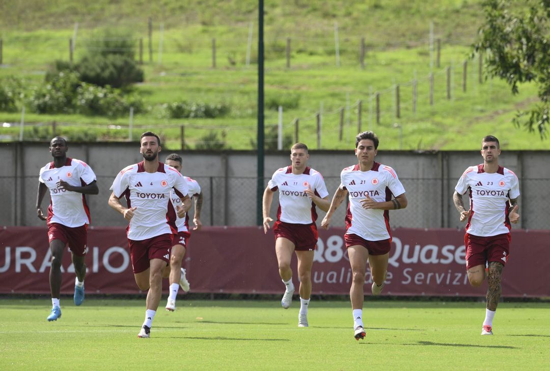 Trigoria, la rifinitura alla vigilia della sfida con l’Athletic – FOTO GALLERY - immagine 13