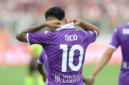 FLORENCE, ITALY - AUGUST 27: Nicolás Iván González of ACF Fiorentina celebrates after scoring a goal during the Serie A TIM match between ACF Fiorentina and US Lecce at Stadio Artemio Franchi on August 27, 2023 in Florence, Italy. (Photo by Gabriele Maltinti/Getty Images) Italiano ne cambia tanti ma non tutti. Gli insostituibili in casa viola- immagine 2