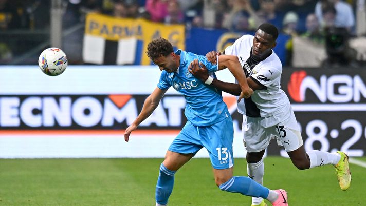 FOTO Parma-Napoli 0-0, CLAMOROSO rigore non dato agli azzurri per fallo di Simeone - immagine 1