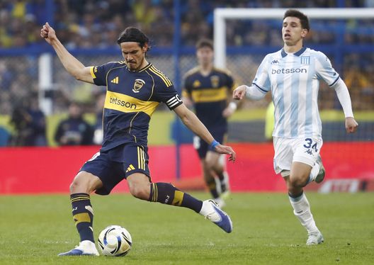 Edinson Cavani (L) accanto a Facundo Mura del Racing Club durante una partita del Torneo Clausura Betano 2025 tra Boca Juniors e il Racing Club. Estadio Alberto J. Armando il 9 agosto 2025 a Buenos Aires, Argentina. (Foto di Marcos Brindicci/Getty Images)