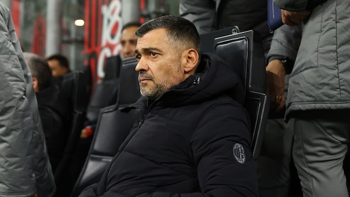 MILAN, ITALY - FEBRUARY 05: during the Coppa Italia, Quarter Final match between AC Milan and AS Roma at Stadio Giuseppe Meazza on February 05, 2025 in Milan, Italy. (Photo by Giuseppe Cottini/AC Milan via Getty Images) Conceicao: “Leao può fare molto di più, ecco perché! Joao Felix ha tanta qualità, Gimenez…” - immagine 1