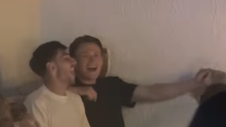 Cena Napoli, anche Gilmour e McTominay in versione cantanti tra i sorrisi generali