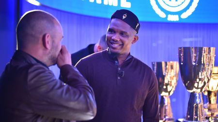 MILAN, ITALY - MARCH 04: (R) Hall of Famer 2021 Samuel Eto'o looks on at FC Internazionale headquarters on March 04, 2022 in Milan, Italy. (Photo by Mattia Pistoia - Inter/Inter via Getty Images) ETO'O A SAN SIRO