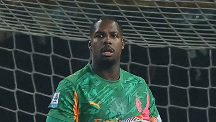 Juventus sempre interessata a Maignan del Milan. Ma un altro club è in vantaggio