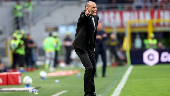 MILAN, ITALY - APRIL 11: head coach of AC Milan Massimilano Allegri gives instructions during the Serie A match between AC Milan and Udinese Calcio at Giuseppe Meazza Stadium on April 11, 2026 in Milan, Italy. (Photo by Giuseppe Cottini/AC Milan via Getty Images) A questo Milan, oggi, non si deve chiedere bellezza, bensì pragmatismo - immagine 1