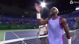VIDEO / Tiafoe perde la testa e impazzisce contro l’arbitro: “Vaff****, idiota!”