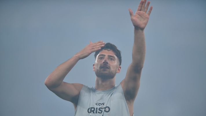 AVELLANEDA, ARGENTINA - OCTOBER 31: Marco Di Cesare of Racing Club celebrates after winning the Copa CONMEBOL Sudamericana 2024 Semifinal second leg match between Racing Club and Corinthians at Presidente Peron Stadium on October 31, 2024 in Avellaneda, Argentina. (Photo by Marcelo Endelli/Getty Images) Roma, sale la pista Di Cesare per la difesa del futuro - immagine 1