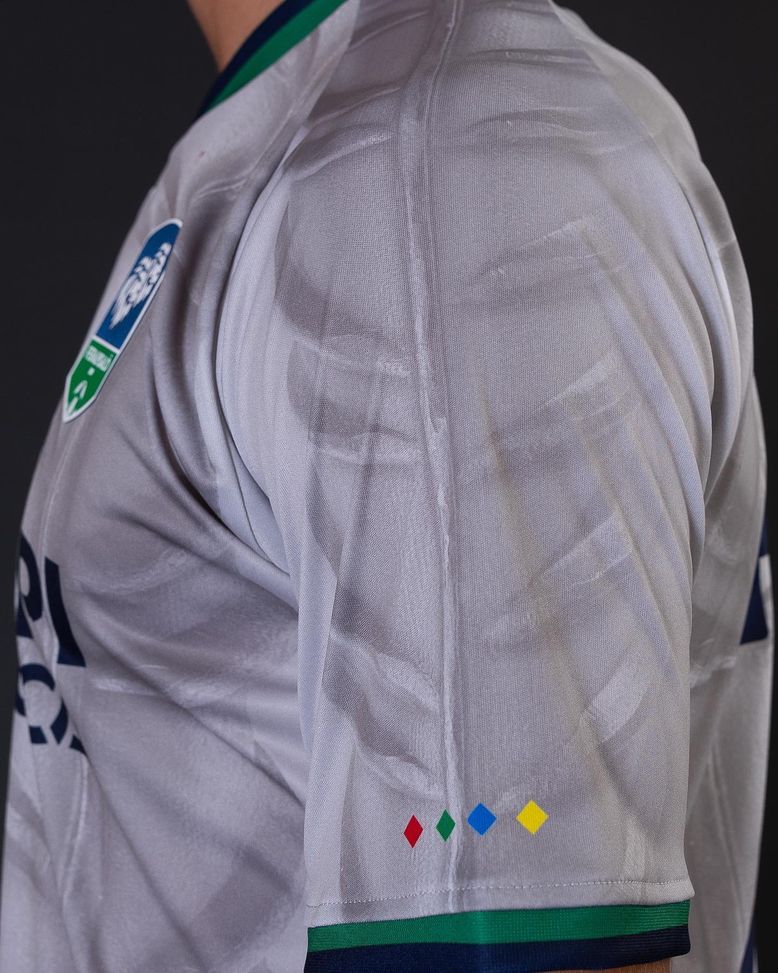 Feralpisalò, seconda divisa speciale: bianca e grigia per la storica prima B- immagine 5