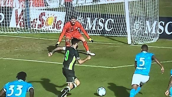 Napoli-Catanzaro 2-1: gli azzurri vincono il primo match di questa stagione - immagine 2