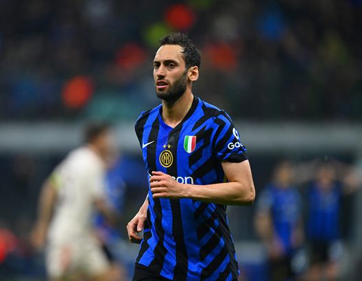 Calhanoglu: “Serata di sofferenza ma bella. Ho aiutato Acerbi. In campo ci gestiamo…”- immagine 2