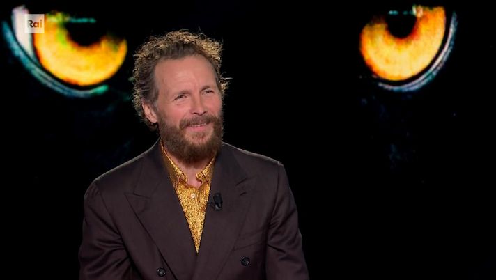 Jovanotti: “Valeria Marini? Non si parla in pubblico. Incidente? Avevo perso i colori ma…” - immagine 1
