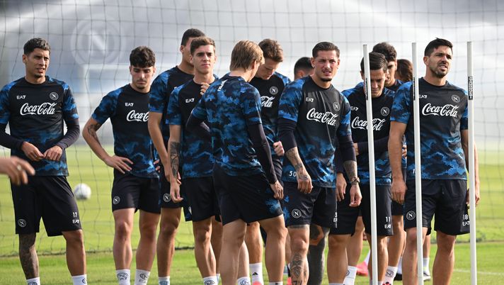 NAPLES, ITALY - NOVEMBER 07: SSC Napoli players attends the afternoon training session at SSC Napoli Training Center on November 07, 2024 in Castel Volturno, Caserta, Italy. (Photo by SSC NAPOLI/SSC NAPOLI via Getty Images) Castel Volturno, il Napoli vuole vendicarsi: l’intensità in allenamento è alle stelle - immagine 1
